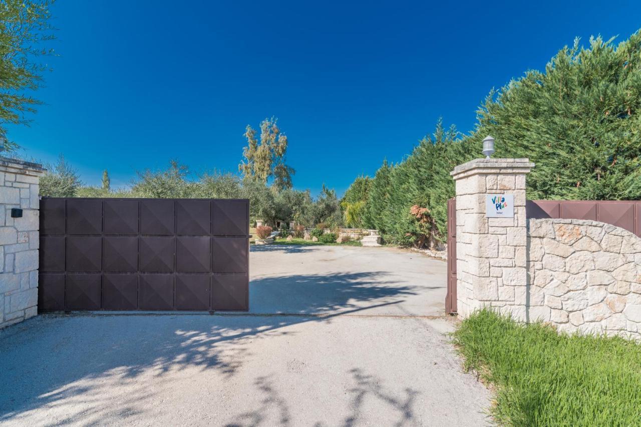Astarte Villas - Istar Villa With Tennis Court Makhairadhon Exterior photo