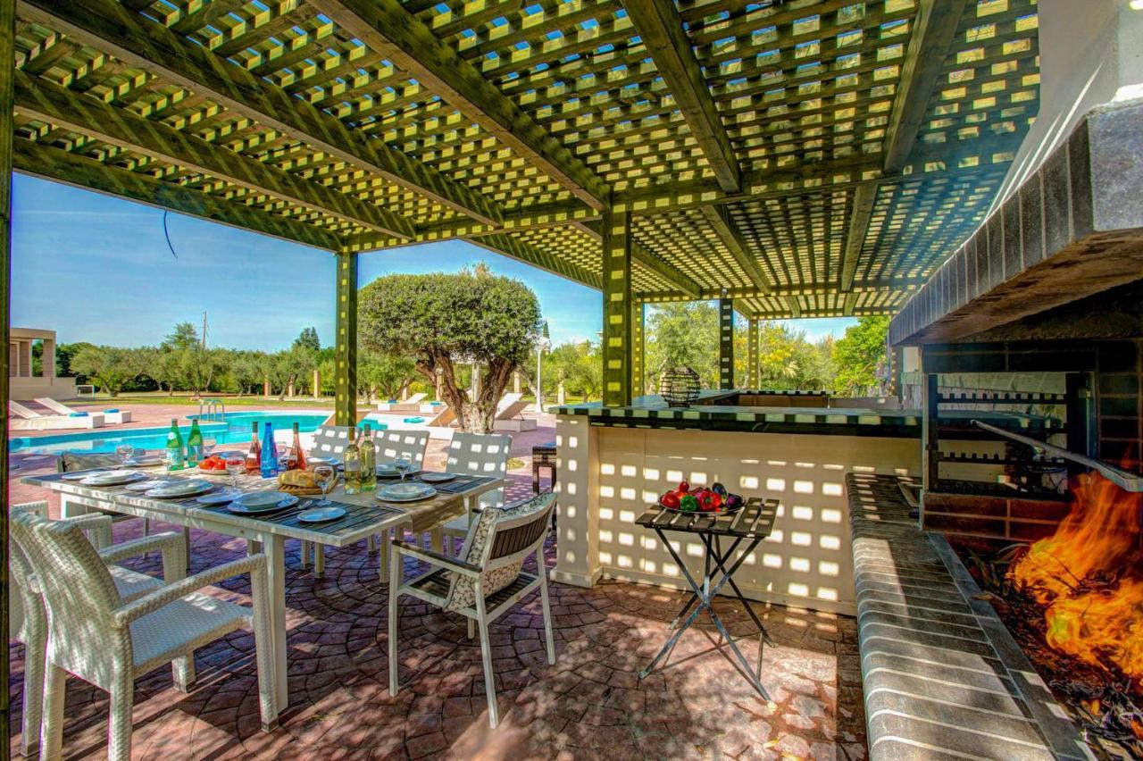 Astarte Villas - Istar Villa With Tennis Court Makhairadhon Exterior photo