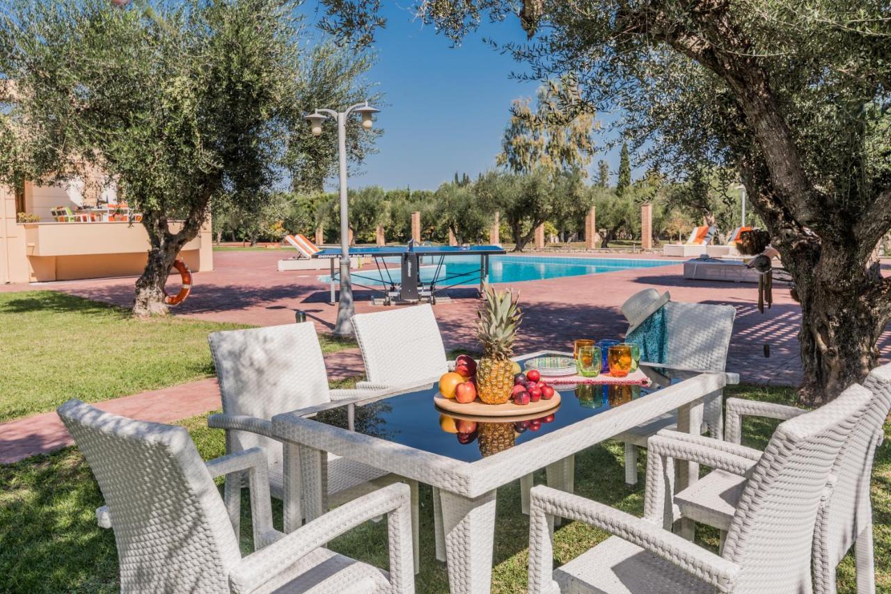 Astarte Villas - Istar Villa With Tennis Court Makhairadhon Exterior photo