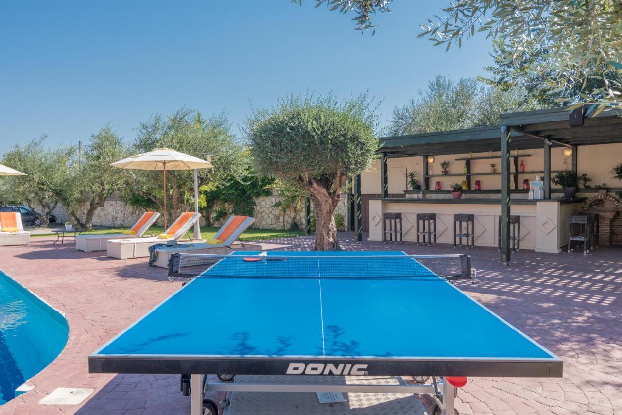 Astarte Villas - Istar Villa With Tennis Court Makhairadhon Exterior photo