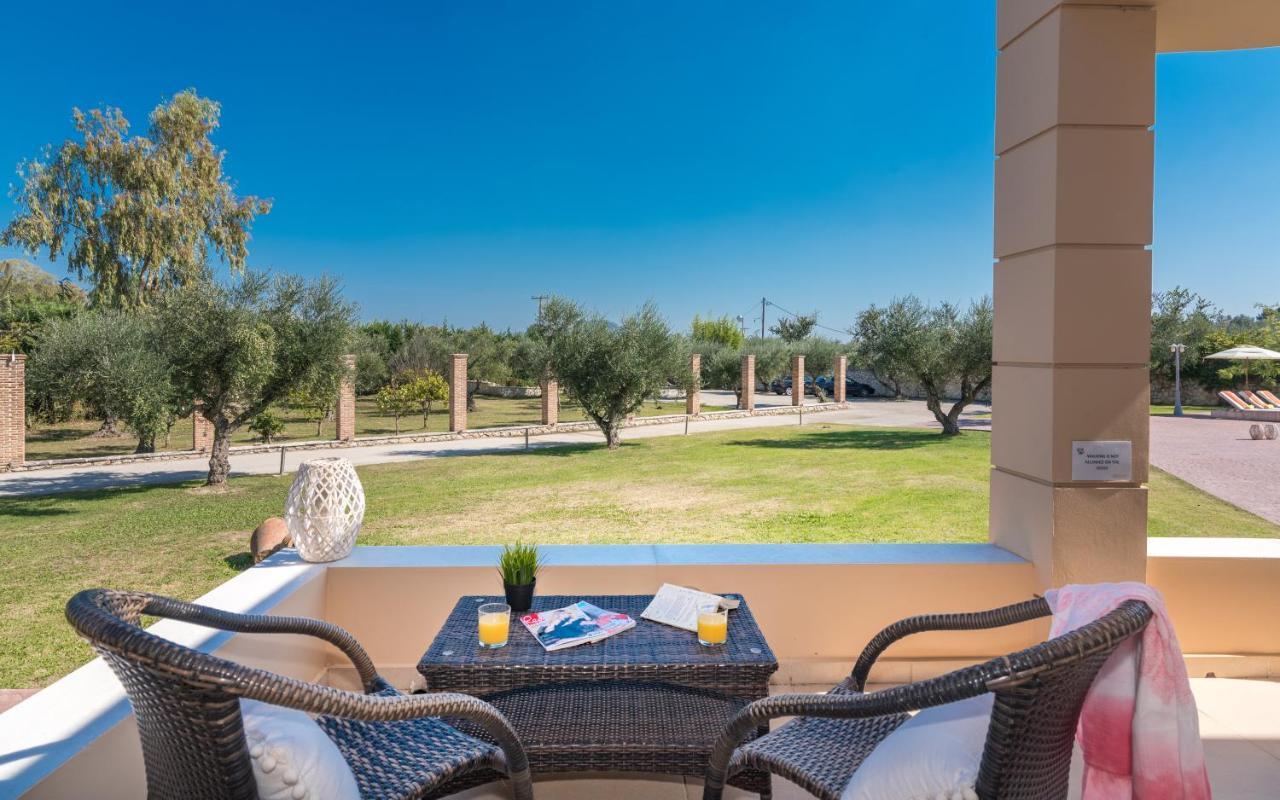 Astarte Villas - Istar Villa With Tennis Court Makhairadhon Exterior photo