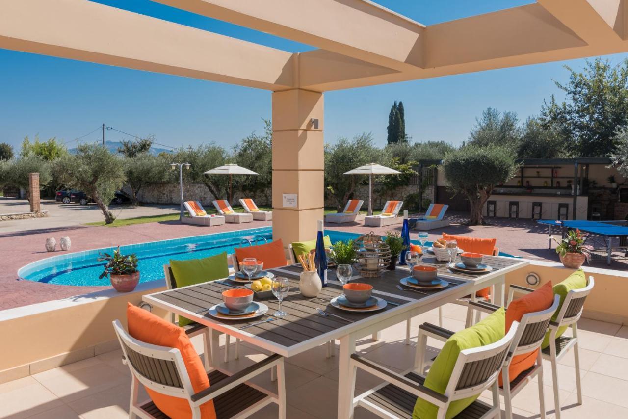 Astarte Villas - Istar Villa With Tennis Court Makhairadhon Exterior photo