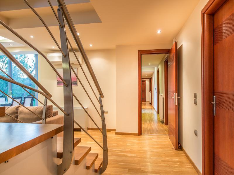 Astarte Villas - Istar Villa With Tennis Court Makhairadhon Exterior photo