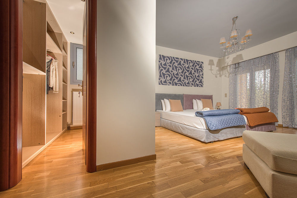 Astarte Villas - Istar Villa With Tennis Court Makhairadhon Exterior photo